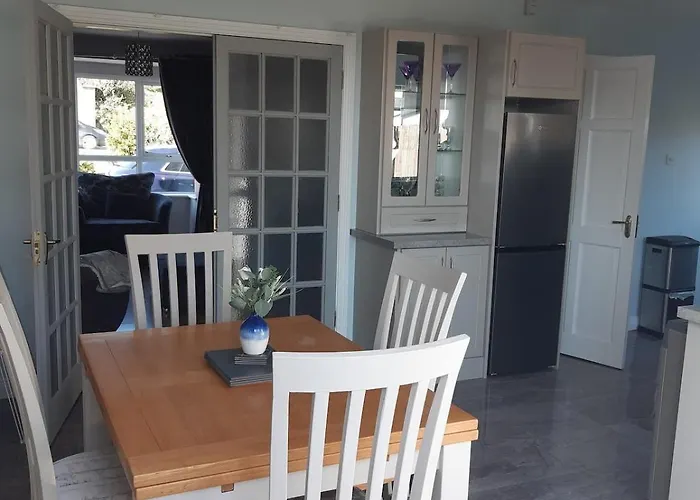 3 Bed Village, Wexford Semesterbostad